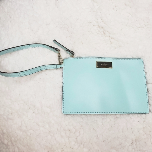kate spade Handbags - kate spade ♠Baby Blue Wristlet Like New! Turquoise